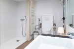 Am&eacute;nager une salle de bains PMR &agrave; Villerupt, quels &eacute;quipements privil&eacute;gier ?